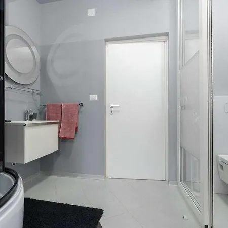 Jure Mit Privatem Pool Vila *